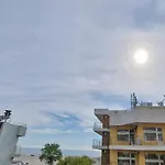 Alecsa 2 Luxury Residence
